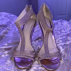 Anne Michelle Gold Heels!!